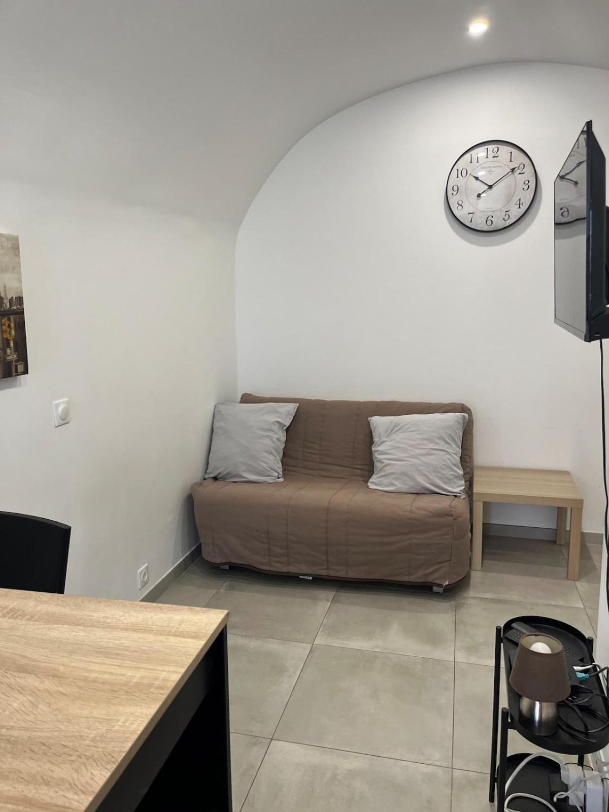 Agreable A 5min Du Tram Apartment
